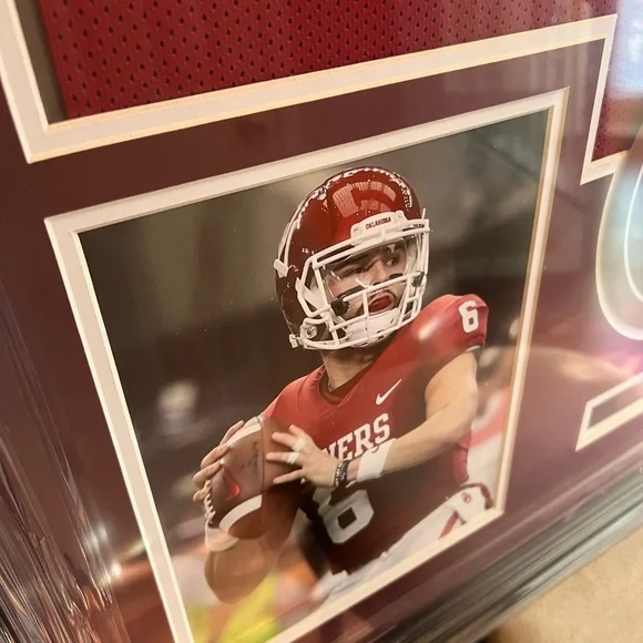Baker Mayfield authentic autograph framed Jersey 35x43 Boomer Sooner